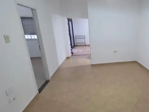 Casa en Alquiler en Lomas del Mirador, $ 1.100.000