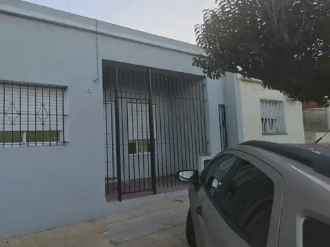 Alquiler casa 3 amb con amplio fondo