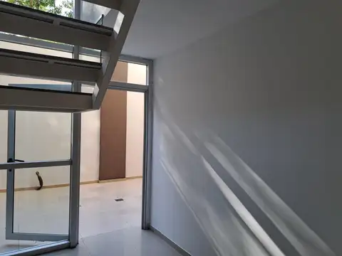 Marcelo T de Alvear 700, Piso PB