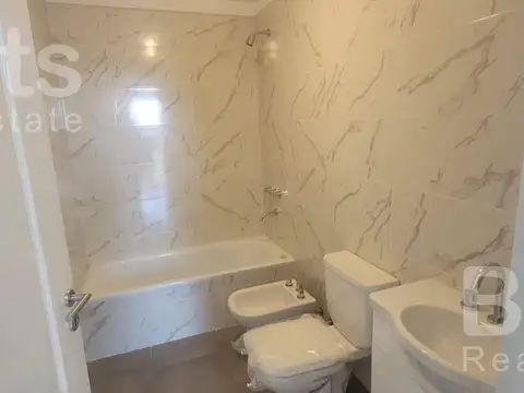 Departamento en Alquiler en Monte Castro, $ 850.000