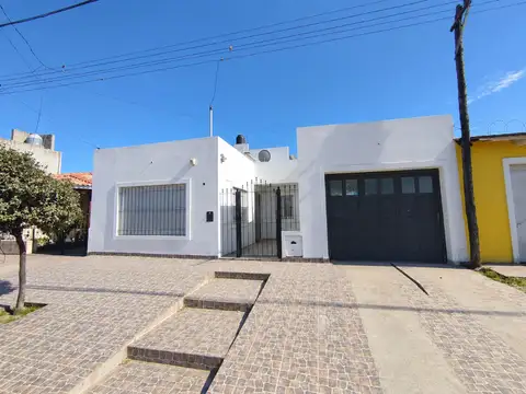 Venta Casa 4 Amb - Lote 400m²-Necochea (PERMUTA)