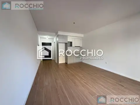 Oficina en Alquiler en Villa Ballester, $ 650.000
