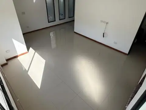 Casa en Venta en Moreno, USD 280.000