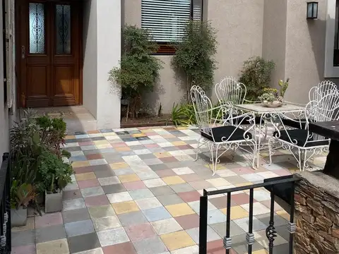 Casa 4 ambientes con 3 baños