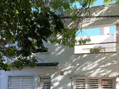 2 Dormitorios con cochera - Montevideo al 6000