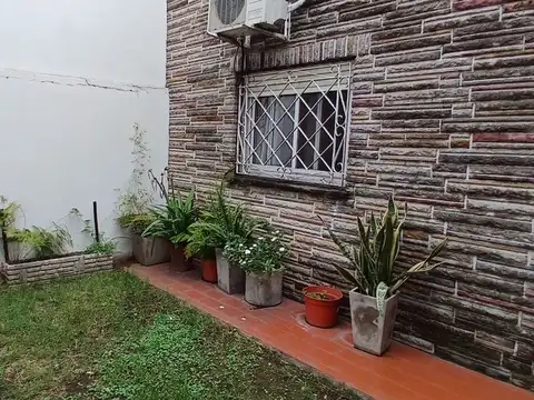 Depto Tipo Casa 3 ambientes con 1 baño