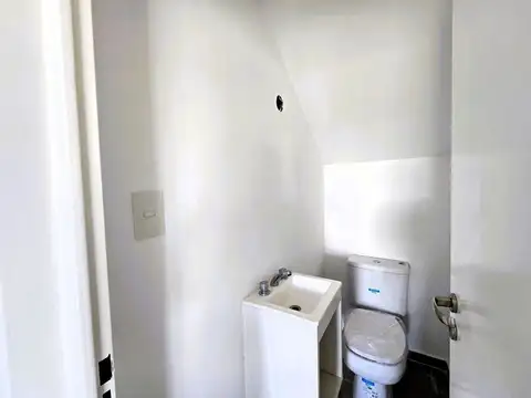 Casa en Alquiler con 1 cochera