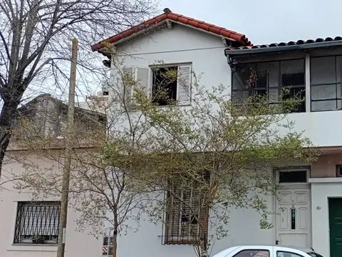 PH en alquiler con Patio y Balcón, en San Fernando Vías  /  Libertador,