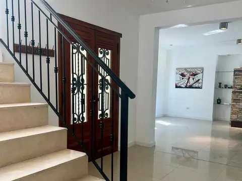 Casa en Alquiler al Este