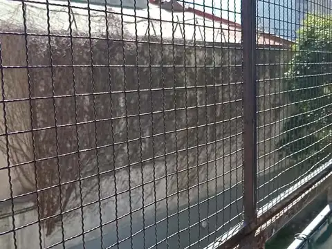 4 Ambienes al contrafrente con balcon corrido