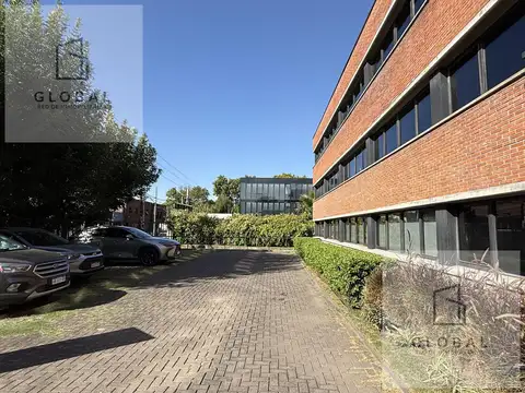San Vladimiro  al 3000 esquina Av Fondo de la Legua