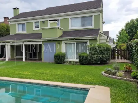 Casa en venta en La Lomada de Pilar