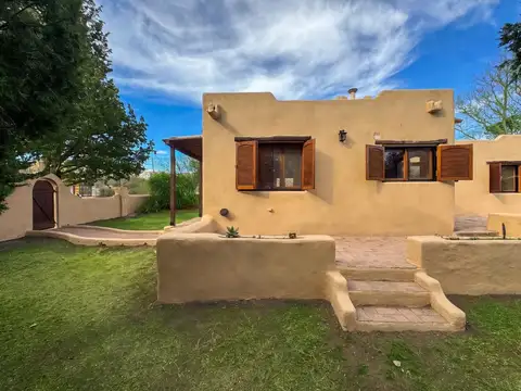 Casa en Venta con 1 cochera