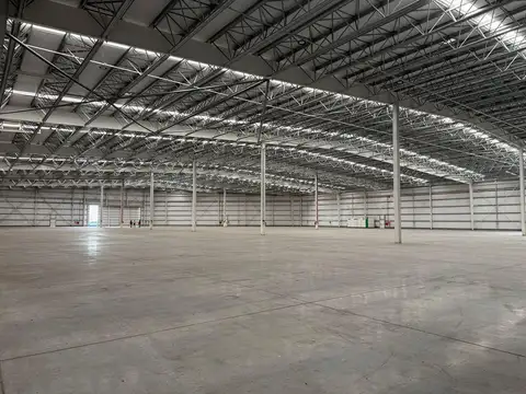 Galpon en Alquiler 77  mts Frente