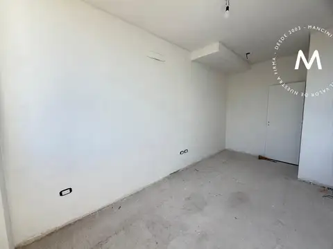 Depto Tipo Casa en Venta en Villa Ballester, USD 140.000