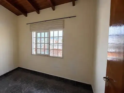 Departamento 5 ambientes con 2 baños