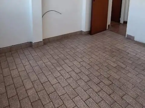 Depto Tipo Casa en Venta en Versalles, USD 99.000