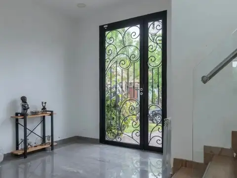 VENTA CASA 5 AMB LOS OLIVARES, MALVINAS C/ PILETA