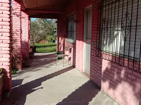 Chacra 2 has casa y galpon, frente autódromo Gualeguychú.