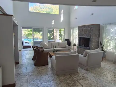 Casa en Alquiler en Santa Maria Del Tigre, USD 4.400
