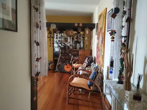 DEPARTAMENTO 4 AMBIENTES  CON ESPACIO GUARDACOCHES