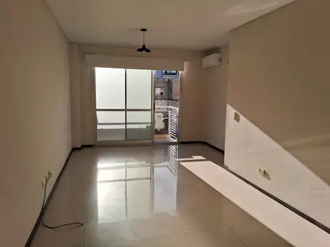 Príngles 200, Piso 3