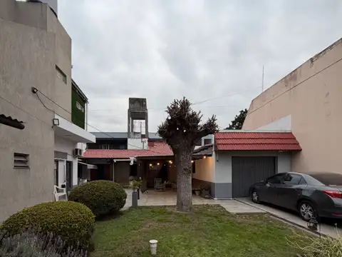 Venta Casa + Departamento + Local comercial Florencio Varela