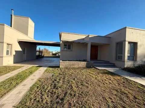 Exc casa 3 dor Alq gge/dep/jard/pil/qcho Catalán
