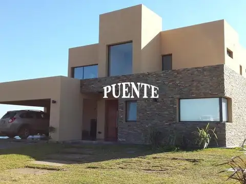 Casa en Venta en Countries y Barrios Cerrados en San Vicente, USD 490.000