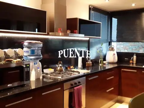 Casa 5 ambientes con 4 baños