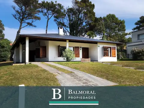 Casa en alquiler - Zona: Pinamar Centro / REF: 8986