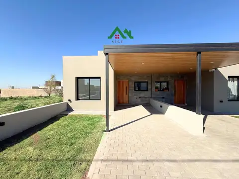 Casa a estrenar de 2 dormitorios en Docta con seguridad 24 hs y ubicación estratégica