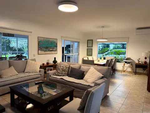 VENTA CASA 4 AMB. B. LOS POTRILLOS FATIMA PILAR