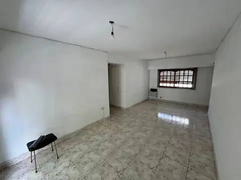 Departamento en Alquiler en Villa Ballester, $ 800.000