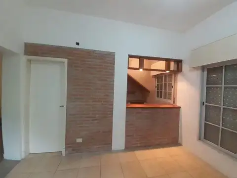 VENTA CASA 3 AMB TEMPERLEY PATIO 2 CUADRAS AVBROWN