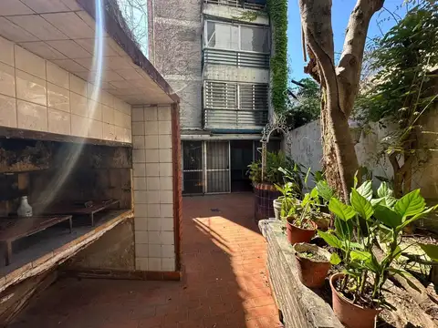 Balcarce 966 , Piso PB