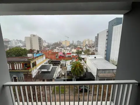 Lisandro De La Torre 2200