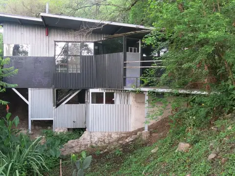 Casa en vaqueros con vista a los cerros