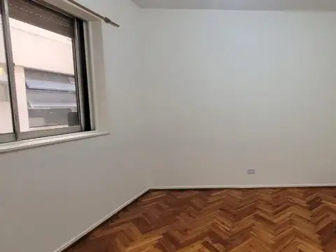 Departamento  de 2 ambientes - cocina separada-  lavadero - baño completo -