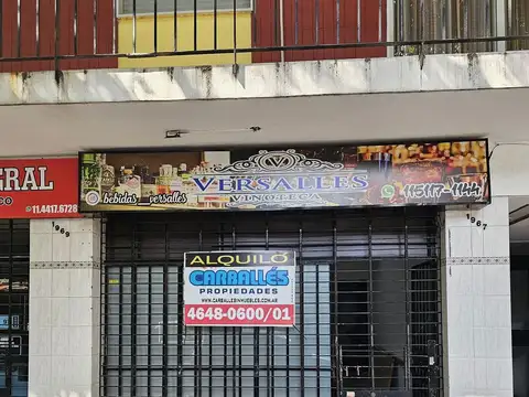 Local a la Calle con vidriera 3.55x6.37 Zona Comercial de Cortina