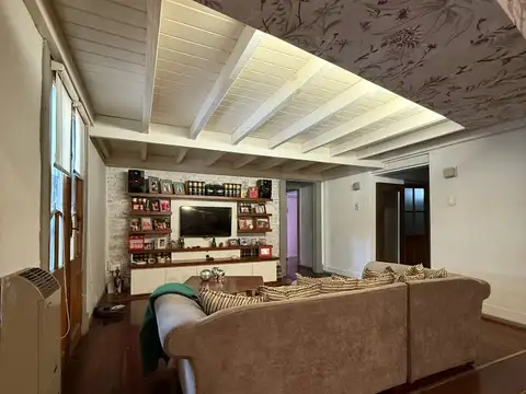 Casa en planta alta en el centro de la ciudad, remodelada a nueva, impecable