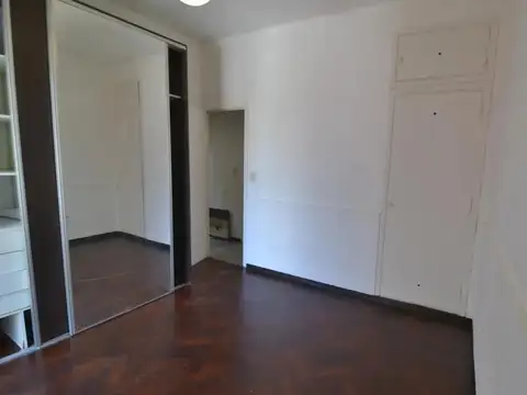 Depto Tipo Casa en Venta 70 años