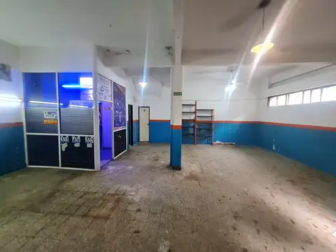 Local en Alquiler en Floresta, $ 800.000