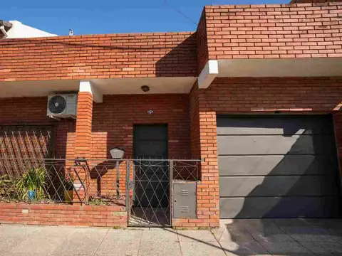 VENTA CASA 3 AMBIENTES - LOMAS DEL MIRADOR