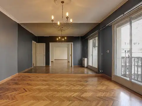 Departamento 4 ambientes Semipiso Luminoso Reciclado con dependencia y cochera en Palermo