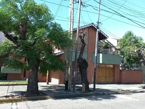 Miguel Cane 437