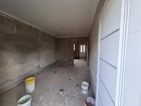 Casa 3 ambientes con 1 baño