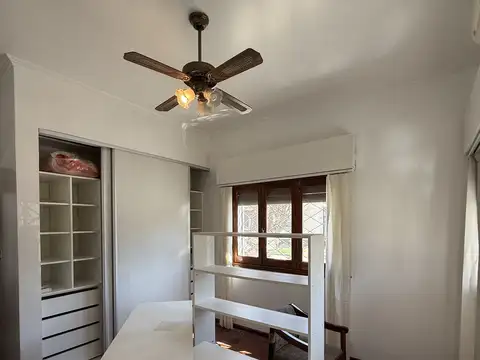 Casa en Alquiler con 1 cochera