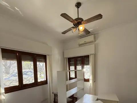 Impecable chalet c/patio y cochera