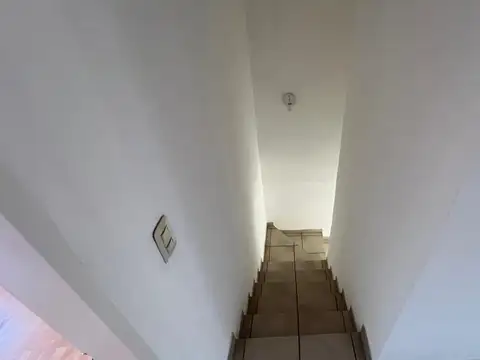 Depto Tipo Casa en Alquiler con 1 cocheras
